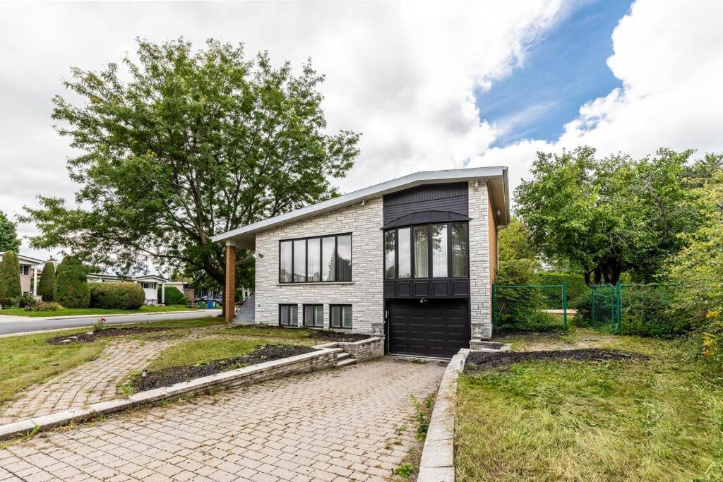 Spacious 4Br House Close To Dt Daire Brossard Dış mekan fotoğraf